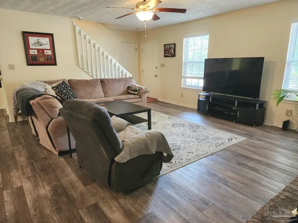 $2,300 | 4525 Baybrook Drive, Pensacola, FL 32514