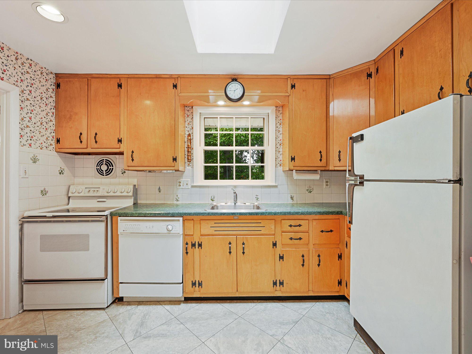 254 Upper Gulph Road Wayne, PA 19087 - Photo 17 of 57