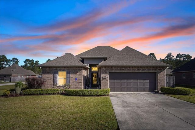 $325,000 | 317 Debouchel Place, Mandeville, LA 70471