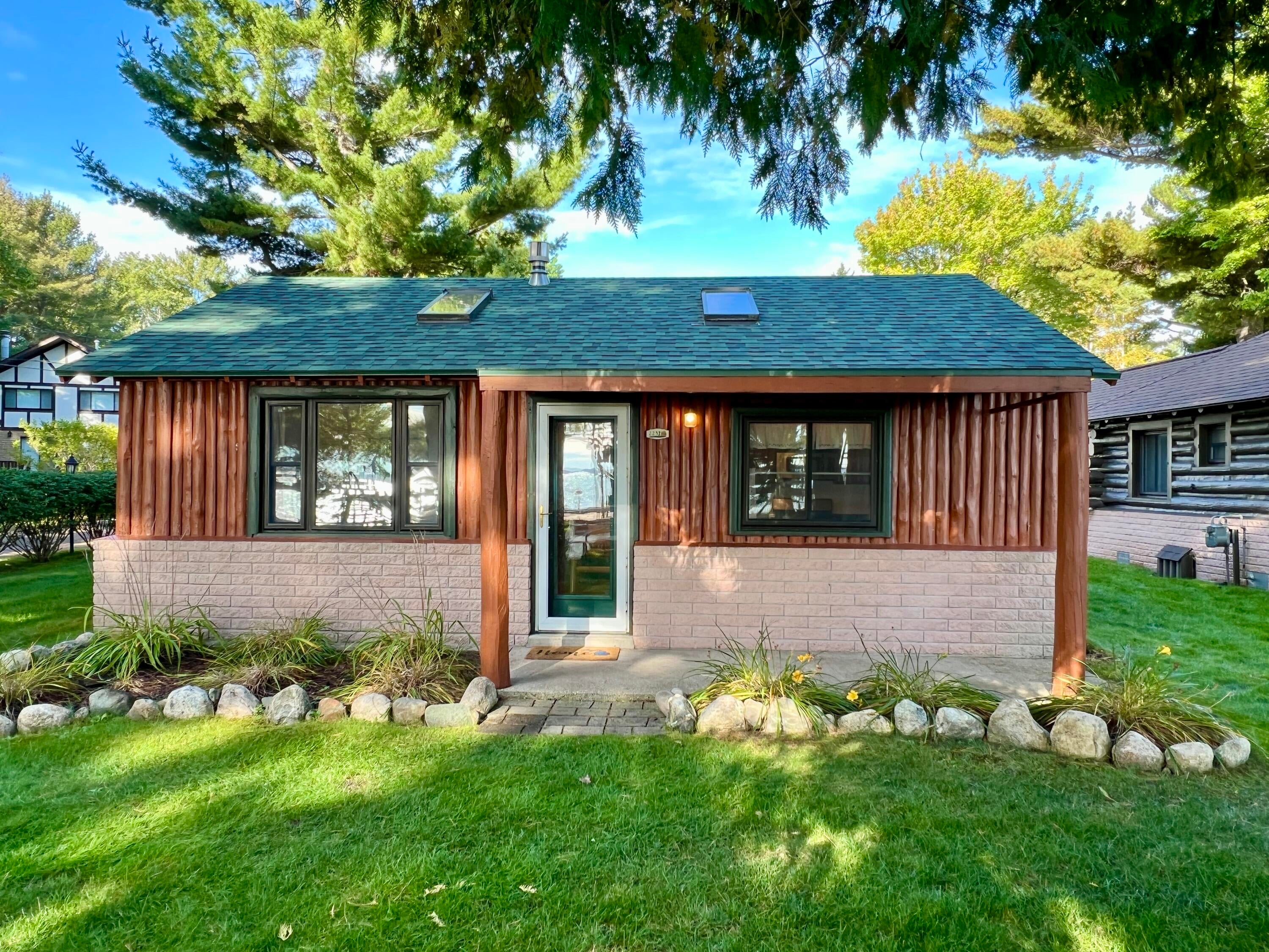 2232 North Birchwood Access Road Cheboygan, MI 49721 - Photo 10 of 84 Gallery Image 10