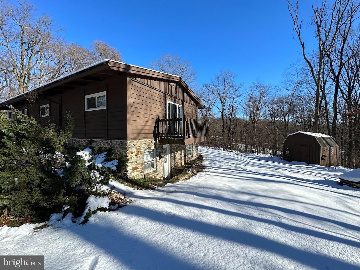 35 James Road Reinholds, PA 17569 - Photo 5 of 51 Front Right Side