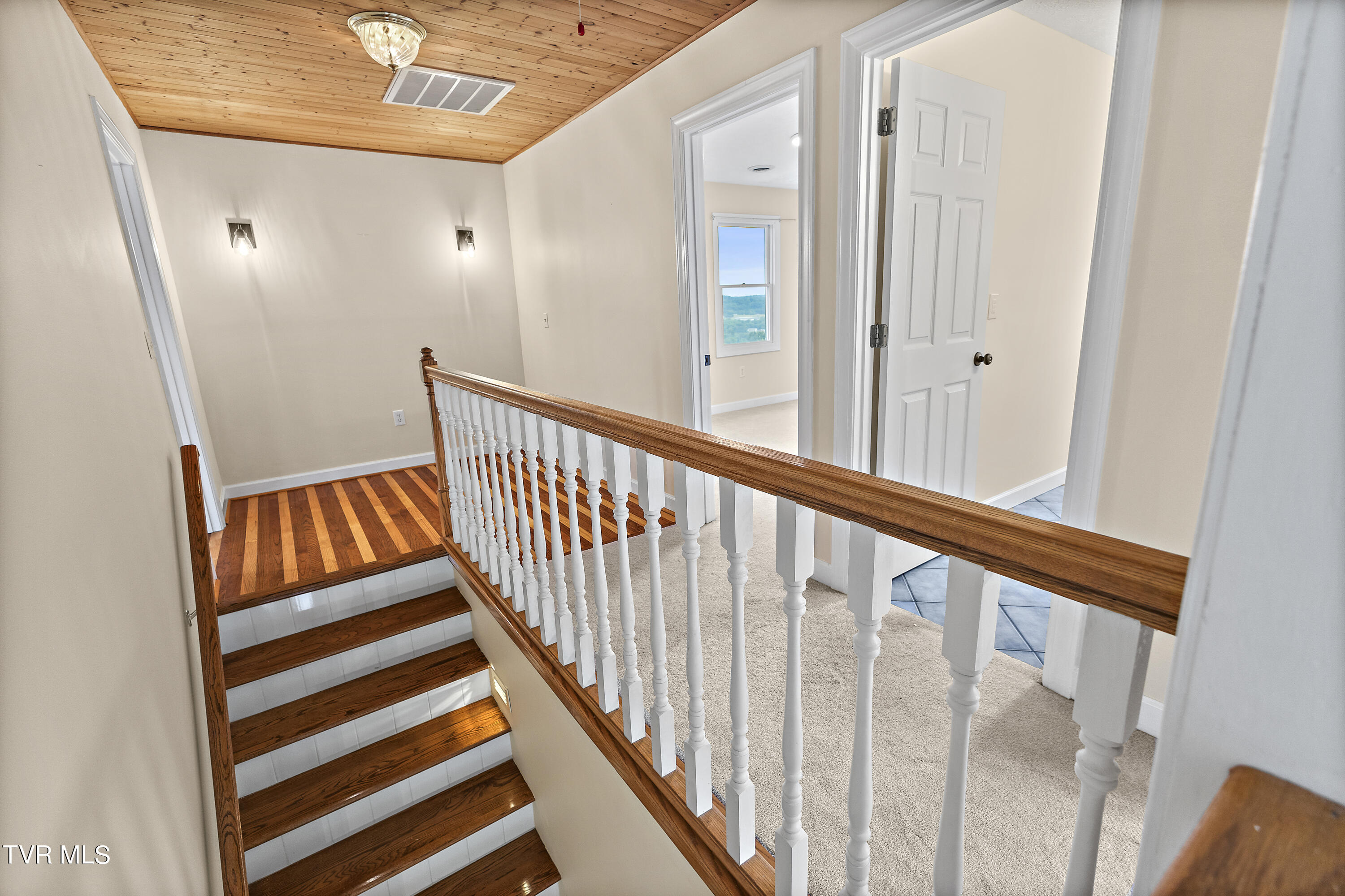 2317 Colonial View Road Kingsport, TN 37663 - Photo 50 of 73 128A2182