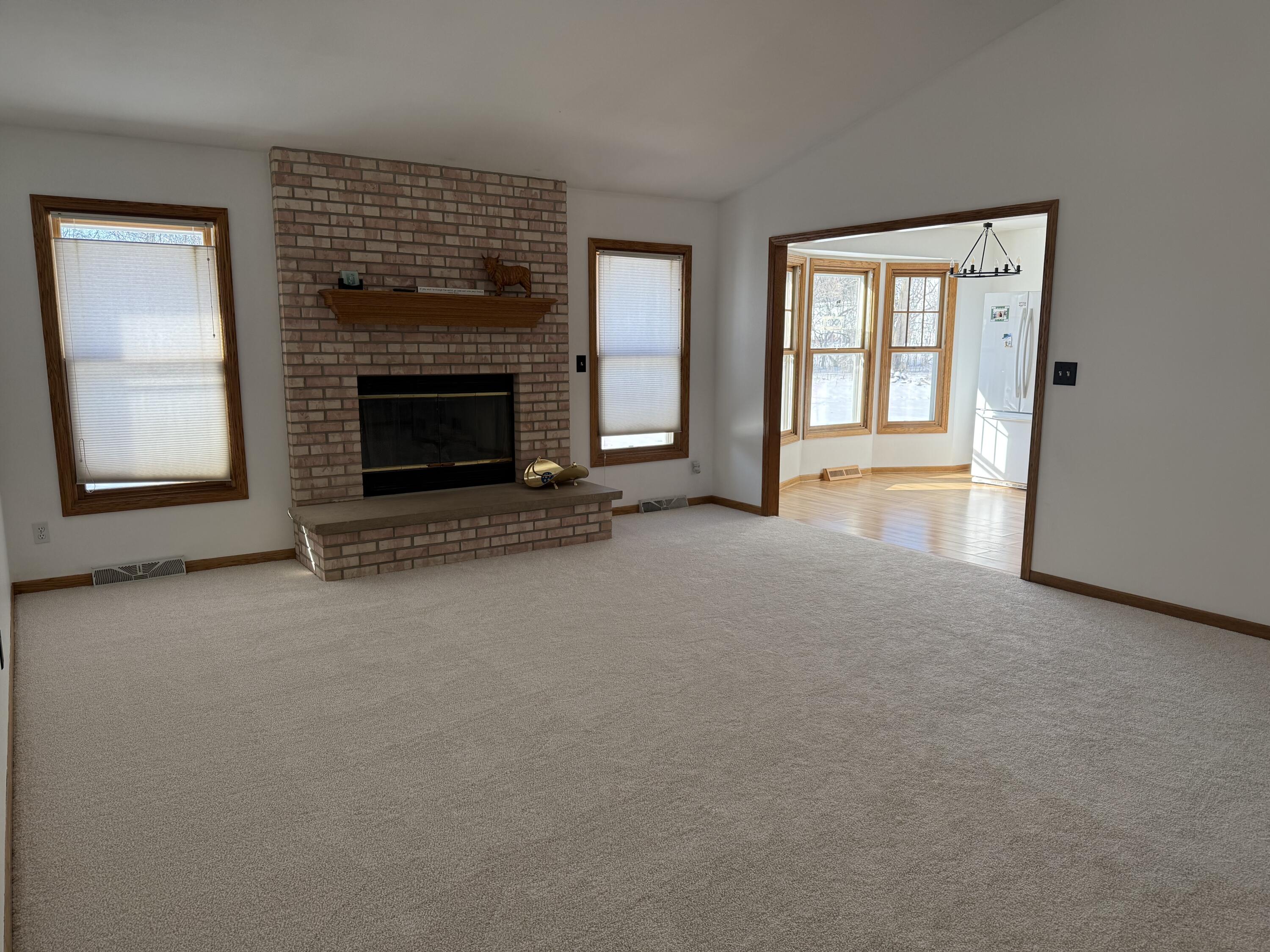 S85W19635 Colonial Court Muskego, WI 53150 - Photo 4 of 19 fireplace