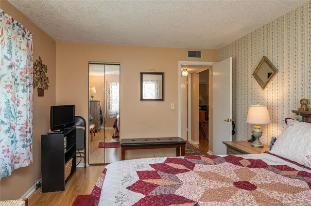 $90,000 | 400 El Camino Drive, Unit 201, Winter Haven, FL 33884