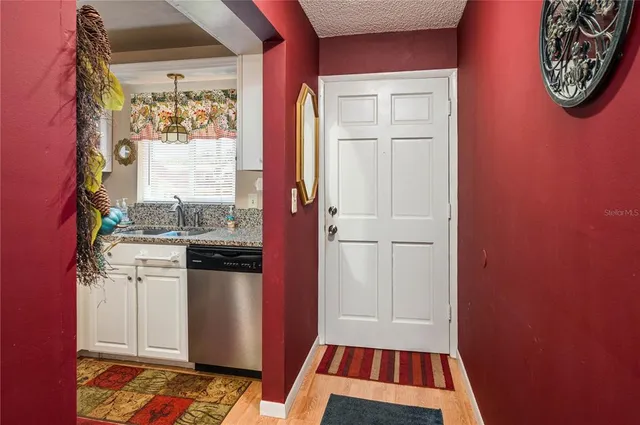 $90,000 | 400 El Camino Drive, Unit 201, Winter Haven, FL 33884