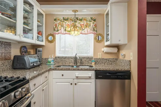 $90,000 | 400 El Camino Drive, Unit 201, Winter Haven, FL 33884