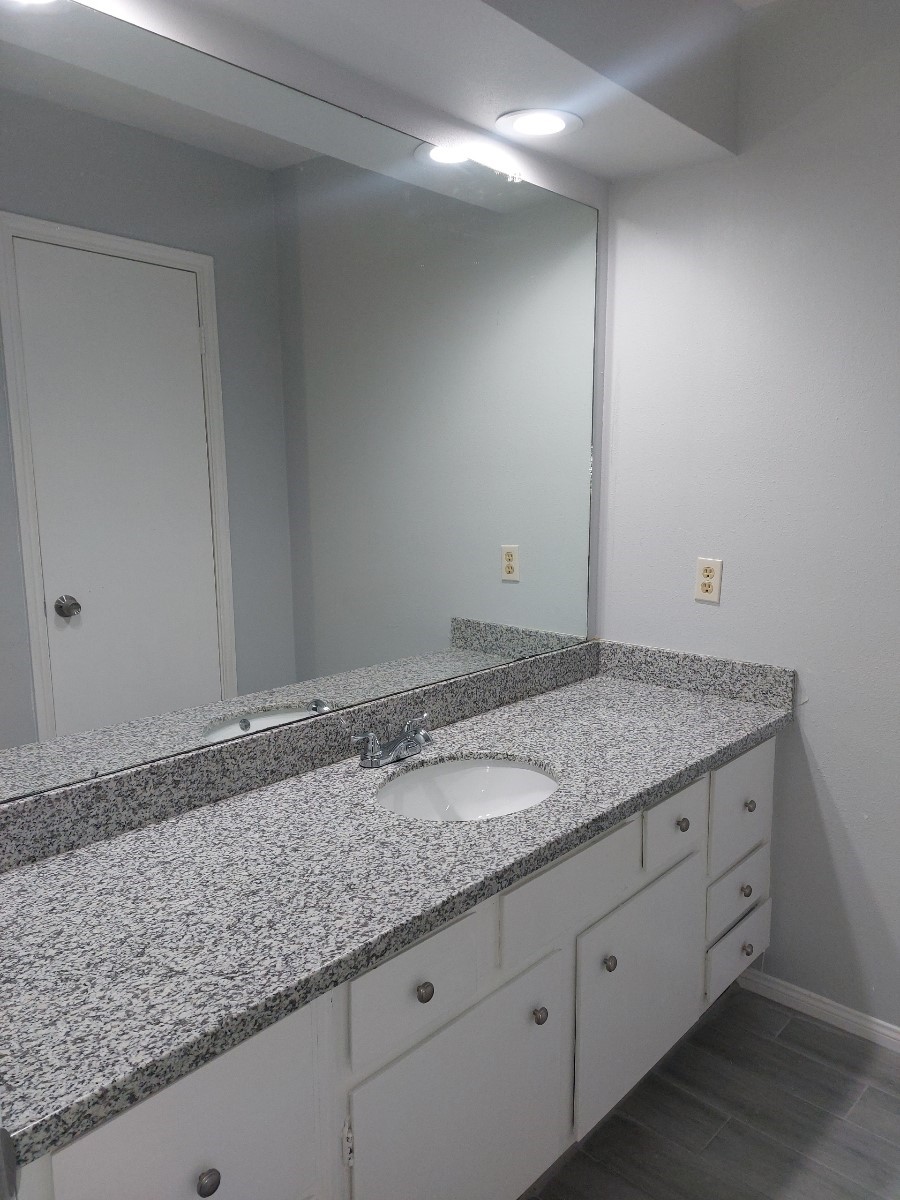 1846 Hollister Street, Unit 6 Houston, TX 77080 - Photo 9 of 24