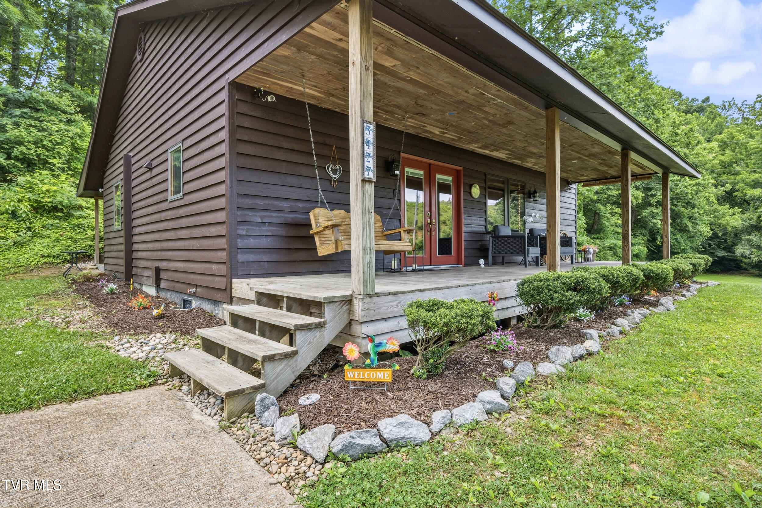 3427 Bill Douglas Road Newport, TN 37821 - Photo 3 of 50 48_front porch close up