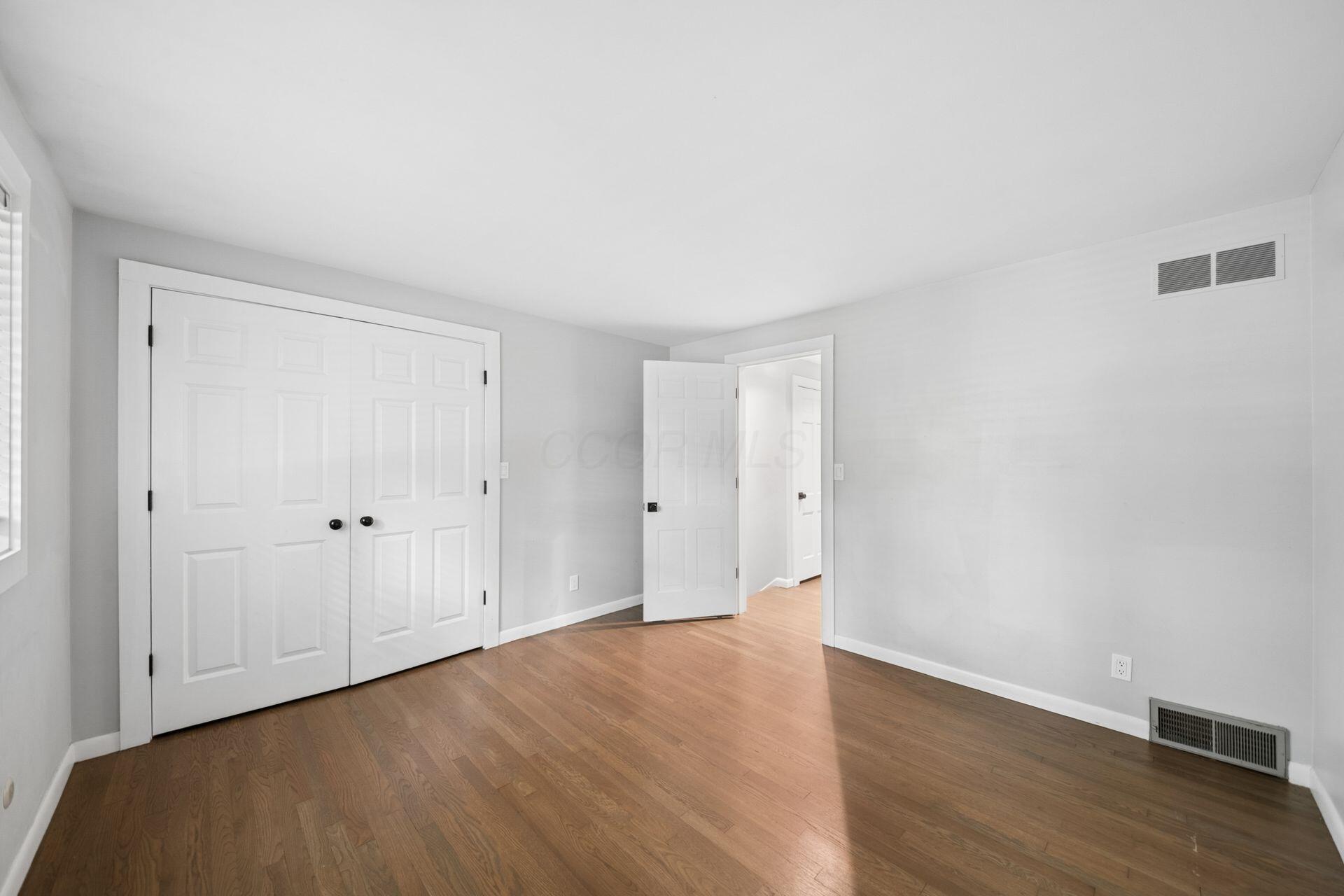 4504 Kipling Road Columbus, OH 43220 - Photo 27 of 50 Bedroom #3