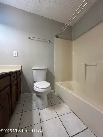 $189,000 | 3245 Edenshire Lane, Horn Lake, MS 38637