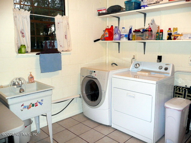 8193 Carl Brook Road Keystone Heights, FL 32656 - Photo 12 of 20 utility wash room