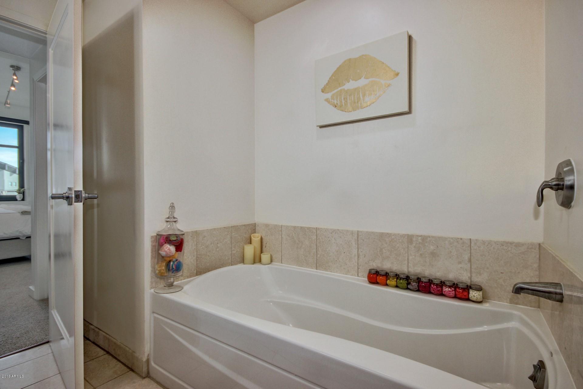 310 South 4th Street, Unit 908 Phoenix, AZ 85004 - Photo 16 of 35 0021-4th 908 (21)