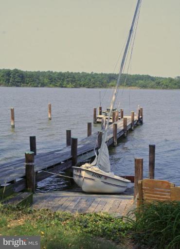 8716 Bozman Neavitt Road St. Michaels, MD 21663 - Photo 21 of 25 Sailboat on ramp