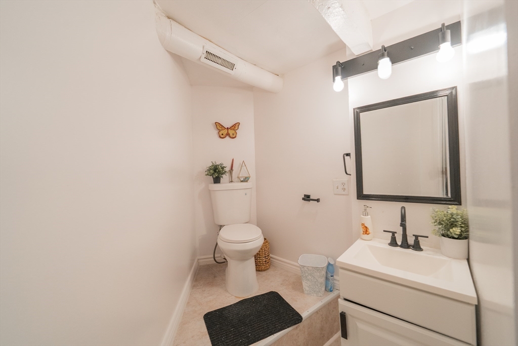 1 Rhodes Street Saugus, MA 01906 - Photo 26 of 35