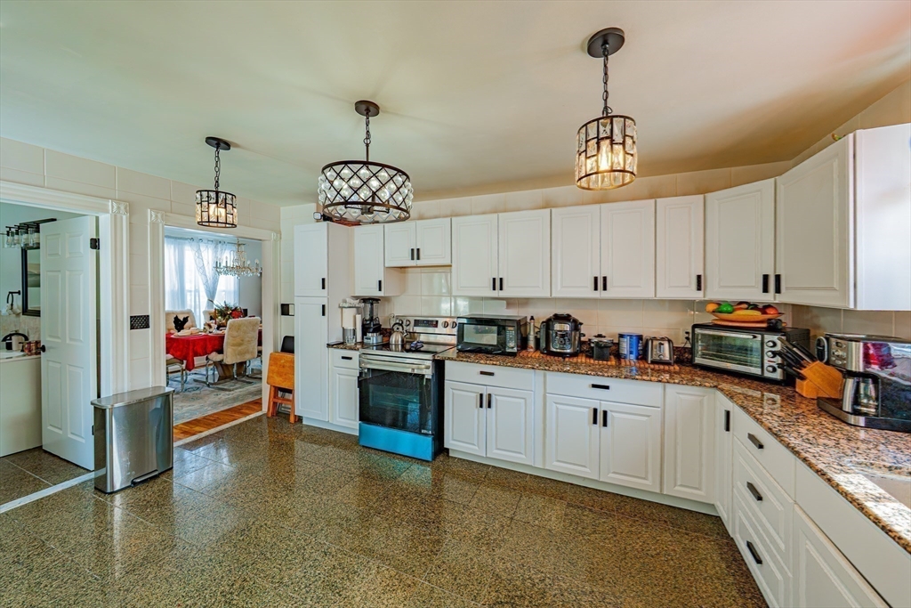 1 Rhodes Street Saugus, MA 01906 - Photo 6 of 36