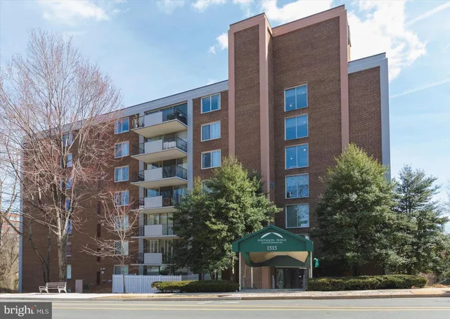 $410,000 | 1515 South Arlington Ridge Road, Unit 504, Arlington, VA 22202