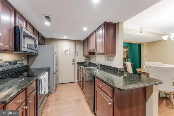 $399,999 | 1515 South Arlington Ridge Road, Unit 504, Arlington, VA 22202