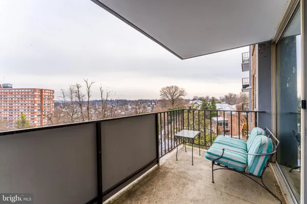 $399,999 | 1515 South Arlington Ridge Road, Unit 504, Arlington, VA 22202