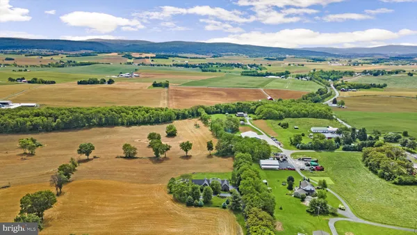 $999,000 | 5118 Burkholder Road, Chambersburg, PA 17202