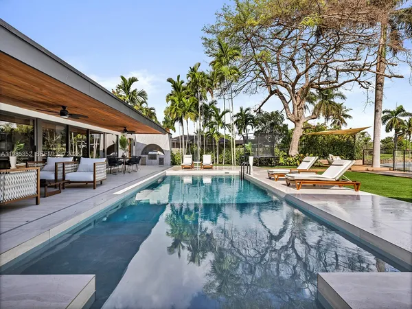 $2,800,000 | 7945 Southwest 141st Terrace, Palmetto Bay, FL 33158