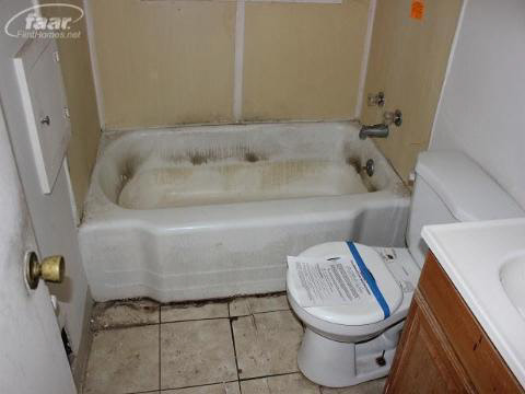 2134 Flushing Road Flint, MI 48504 - Photo 18 of 20 20113829-18.JPG