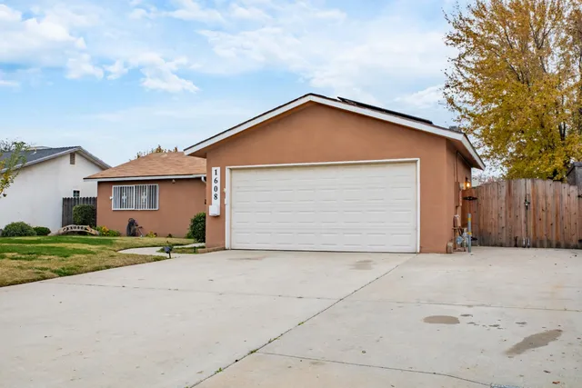 $369,000 | 1608 Gettysburg Avenue, Clovis, CA 93611