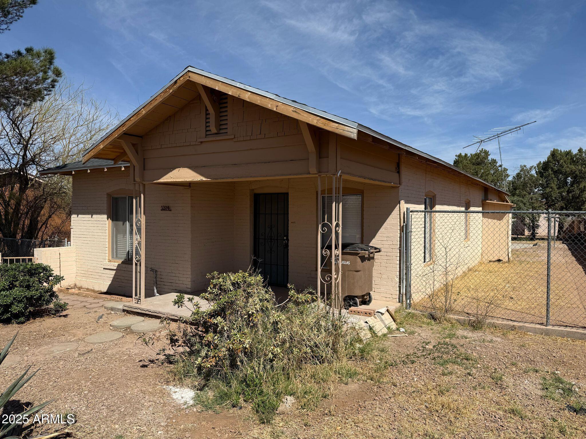1374 East 20th Street Douglas, AZ 85607 - Photo 2 of 23 WhatsApp Image 2025-03-28 at 11.22.30 AM