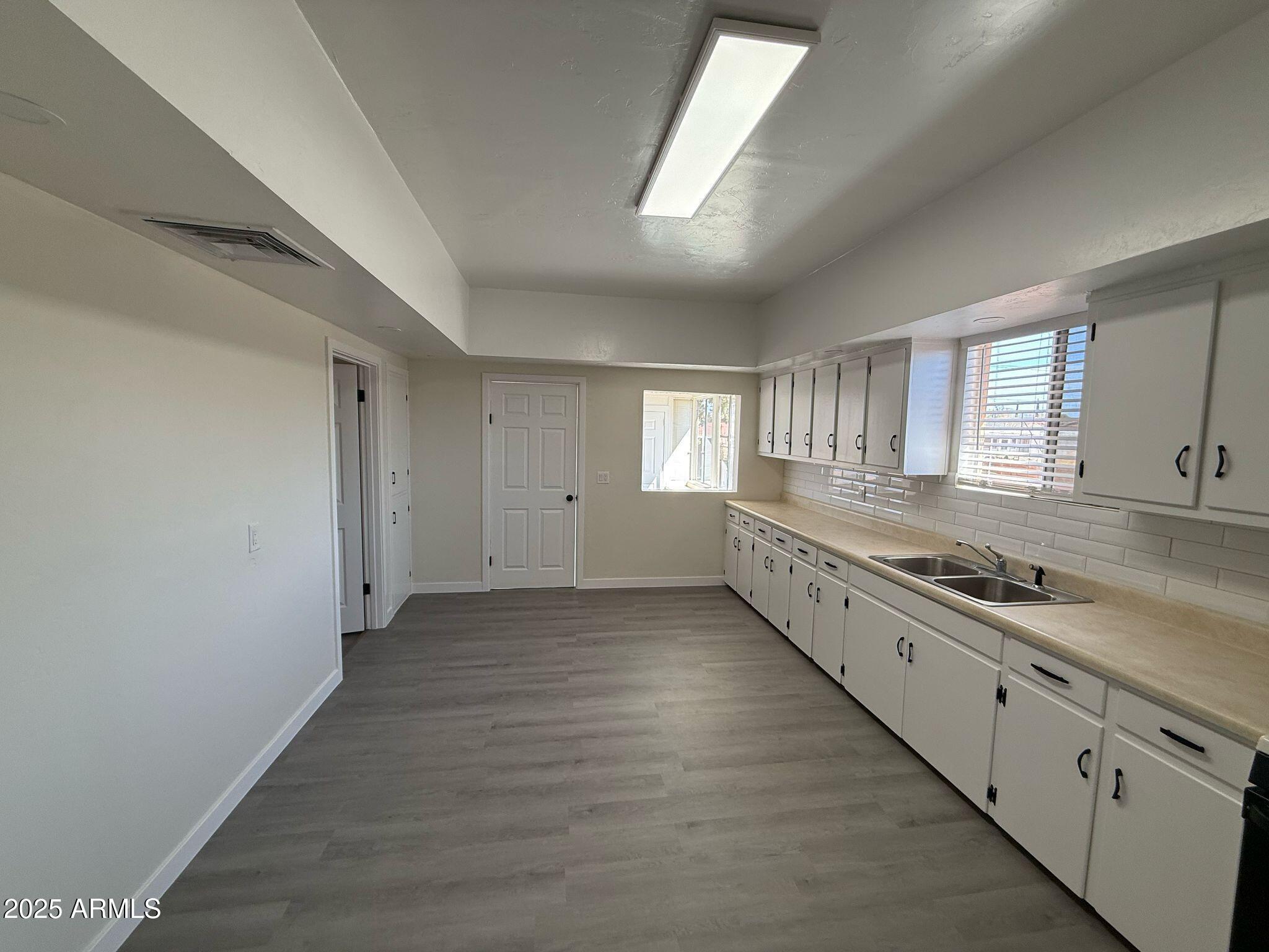 1374 East 20th Street Douglas, AZ 85607 - Photo 8 of 23 WhatsApp Image 2025-03-28 at 11.22.32 AM