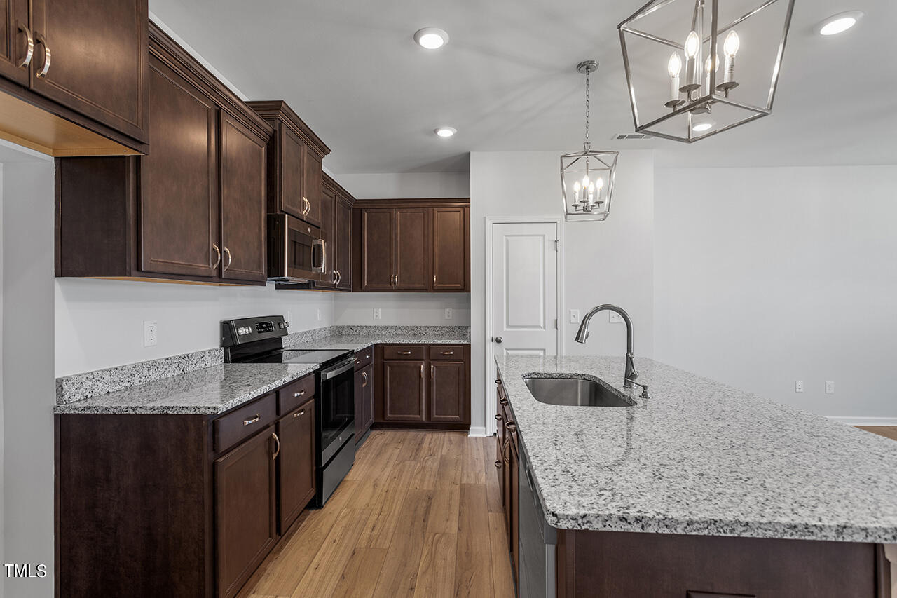 18 Ripple Way, Unit 288 Clayton, NC 27520 - Photo 6 of 30 FMWeb07