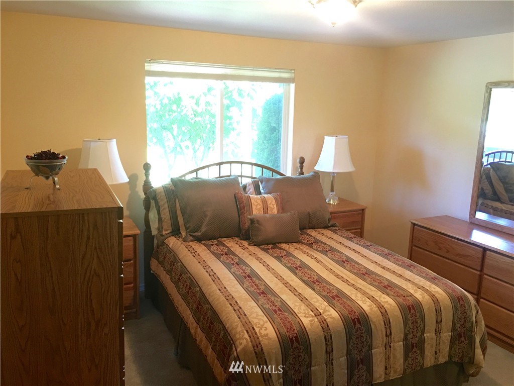 9247 Applegate Loop Southwest Rochester, WA 98579 - Photo 11 of 25