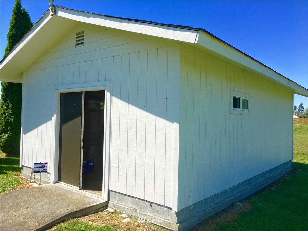 9247 Applegate Loop Southwest Rochester, WA 98579 - Photo 21 of 25