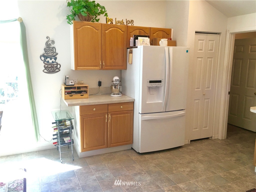 9247 Applegate Loop Southwest Rochester, WA 98579 - Photo 5 of 25