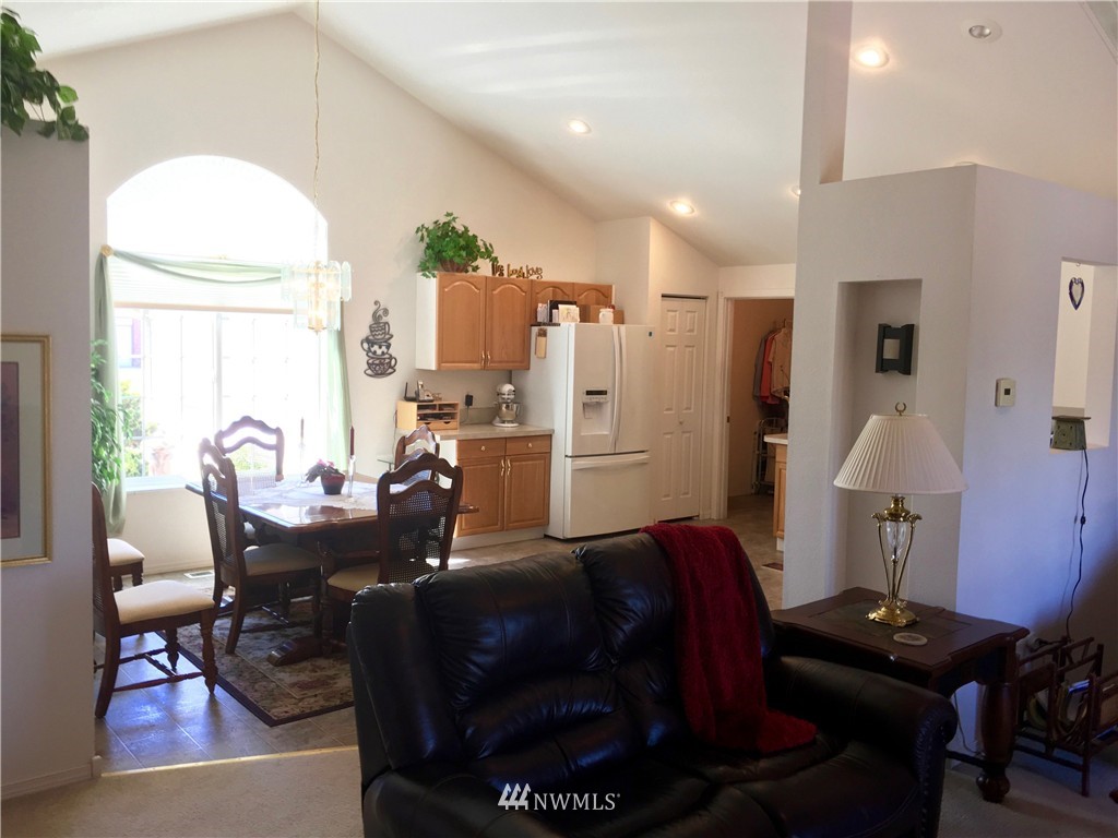 9247 Applegate Loop Southwest Rochester, WA 98579 - Photo 6 of 25