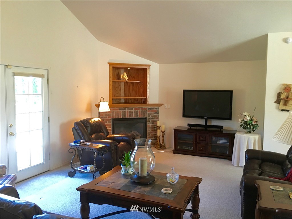 9247 Applegate Loop Southwest Rochester, WA 98579 - Photo 9 of 25