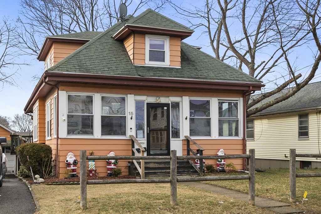 15 Rosalind Road Weymouth, MA 02191 - Photo 2 of 22