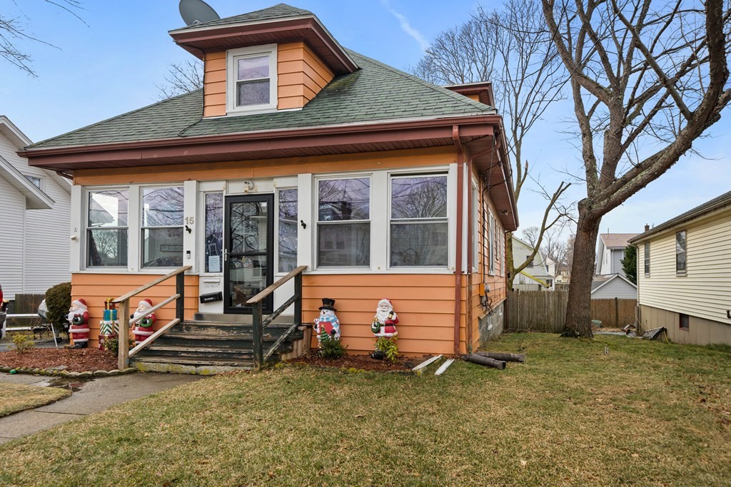 15 Rosalind Road Weymouth, MA 02191 - Photo 3 of 22