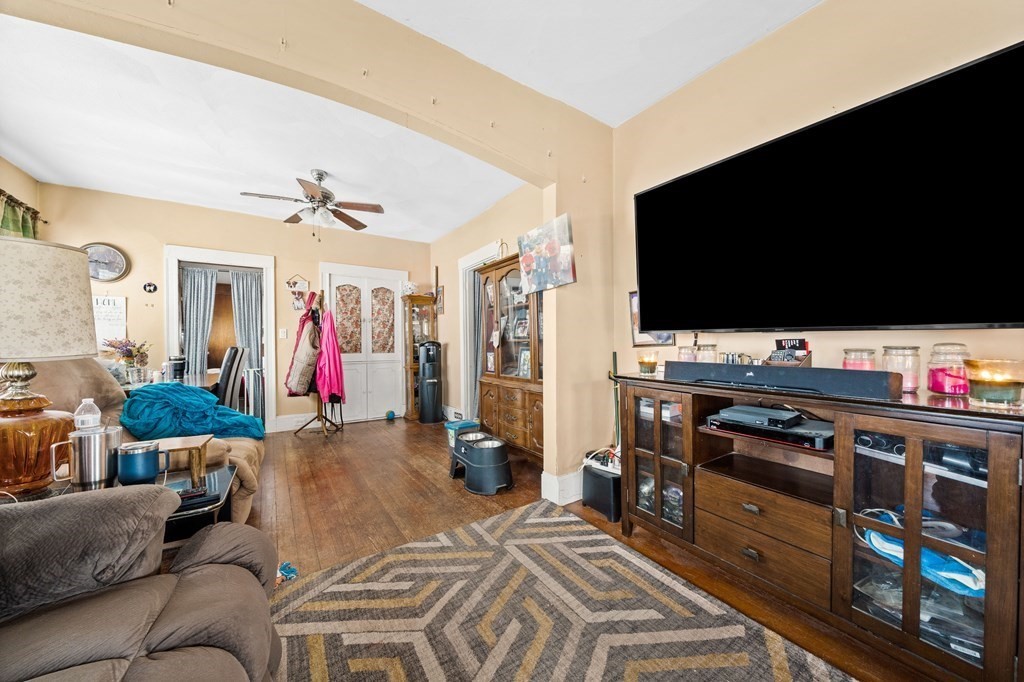 15 Rosalind Road Weymouth, MA 02191 - Photo 4 of 22