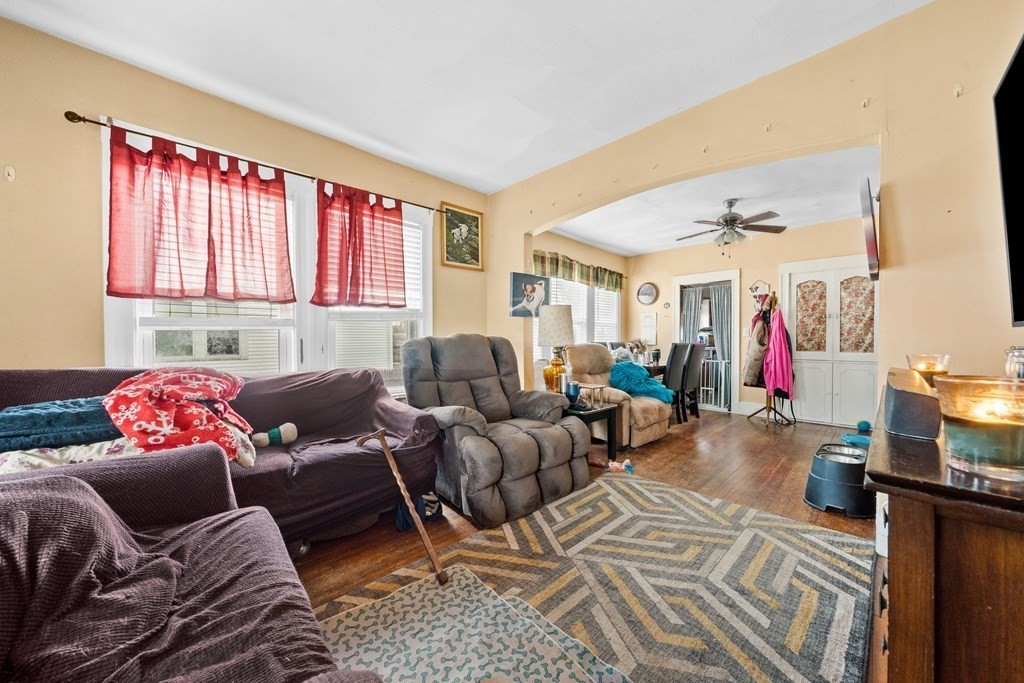 15 Rosalind Road Weymouth, MA 02191 - Photo 5 of 22