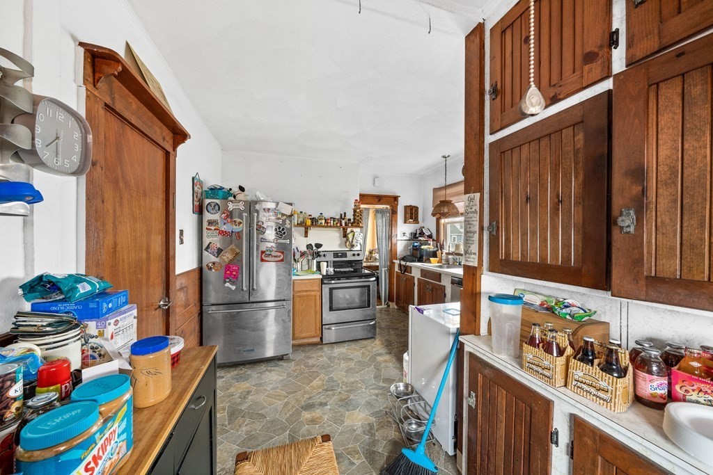 15 Rosalind Road Weymouth, MA 02191 - Photo 8 of 22