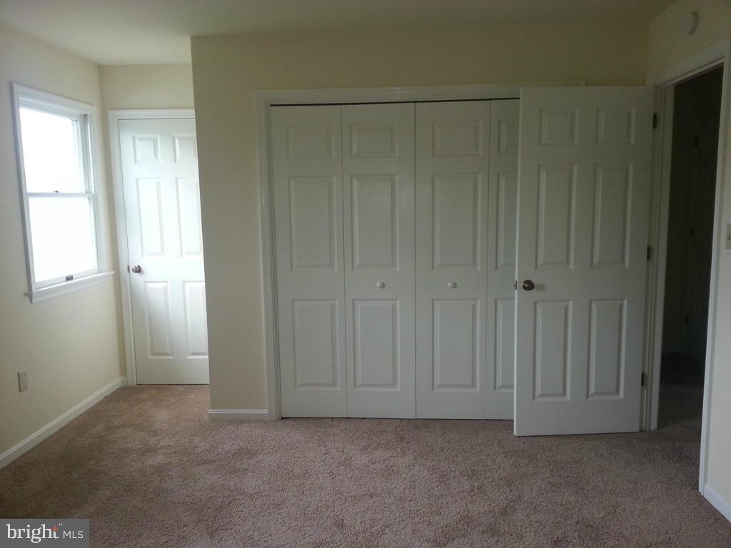650 South Cedar Street Lititz, PA 17543 - Photo 4 of 9