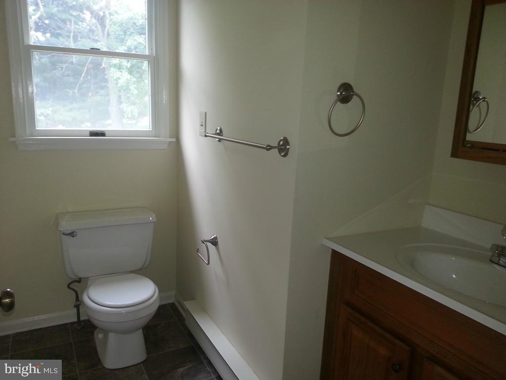 650 South Cedar Street Lititz, PA 17543 - Photo 7 of 9