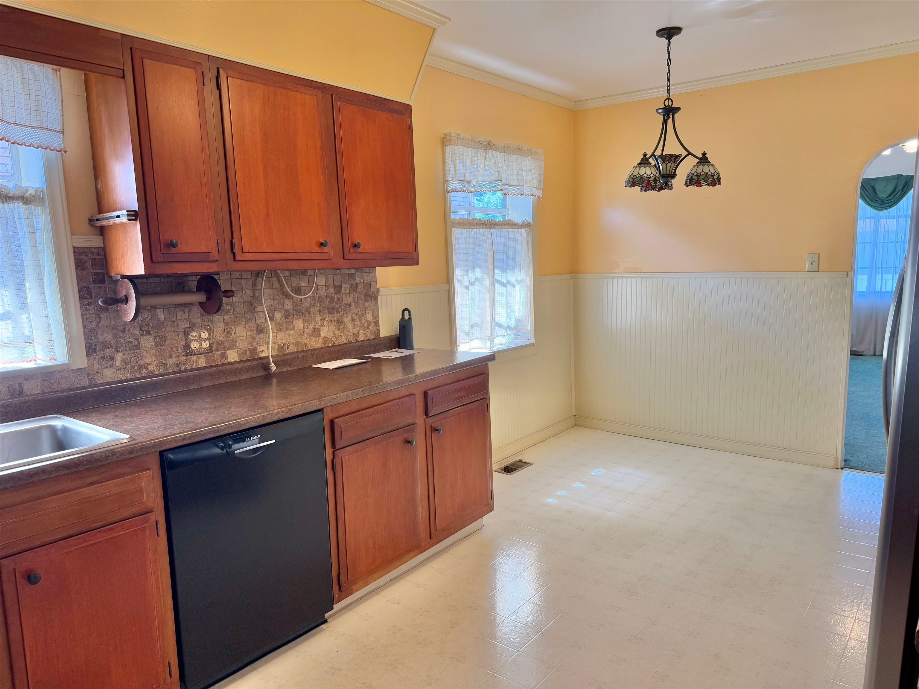 4123 Auburn Road Huntington, WV 25704 - Photo 4 of 24 Gallery Image 4