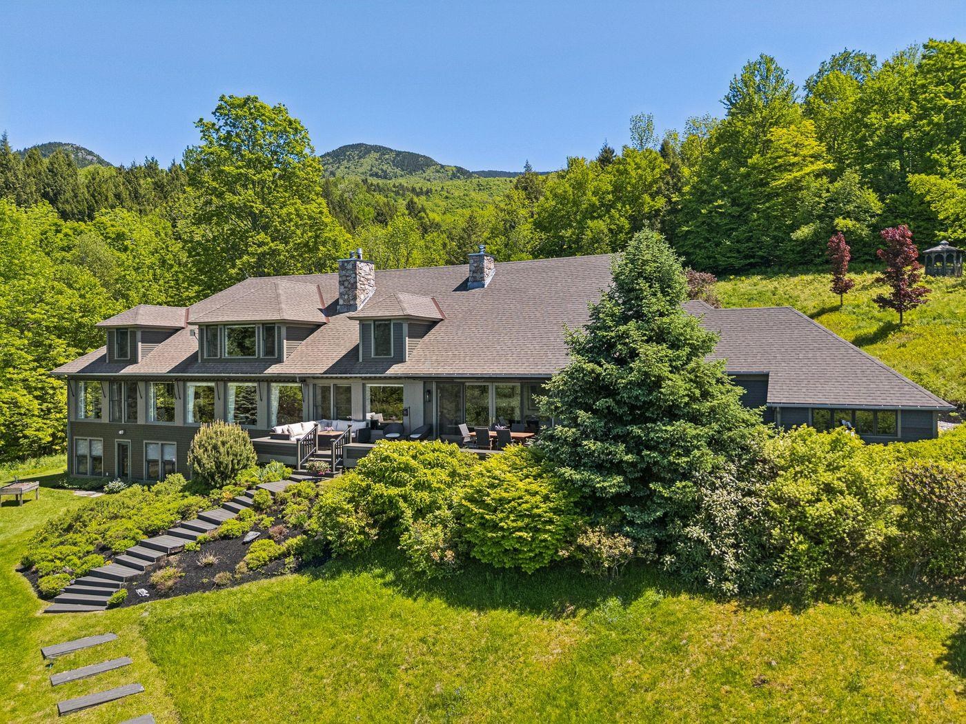 217 Logging Hill Road Stowe, VT 05672 - Photo 3 of 31