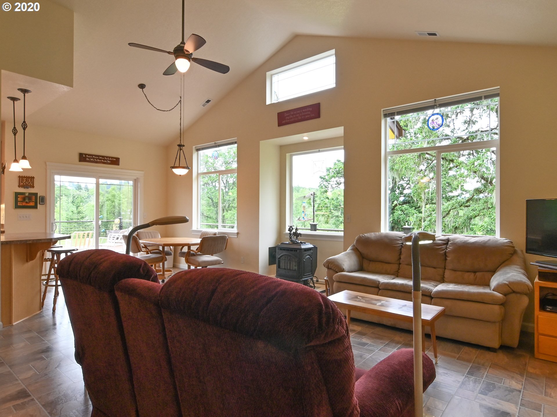 86335 Sanford Road Eugene, OR 97402 - Photo 6 of 30 Gallery Image 6