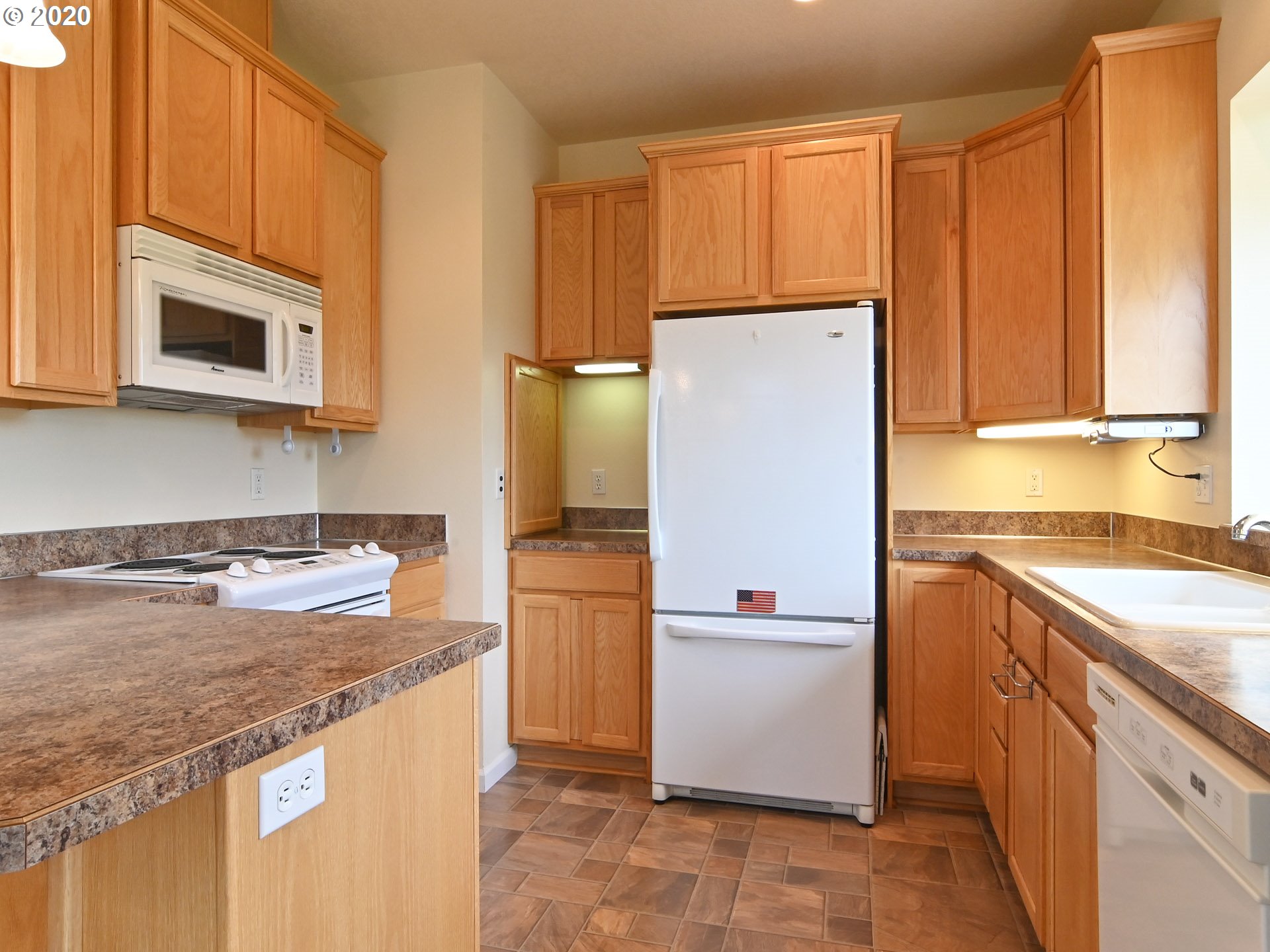 86335 Sanford Road Eugene, OR 97402 - Photo 10 of 30 Gallery Image 10