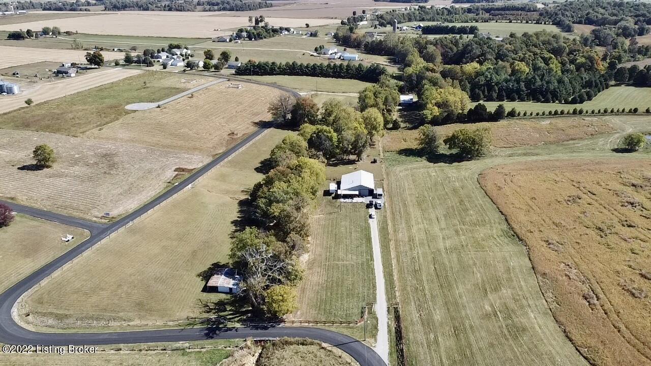 205 Alvin Brooks Road Buffalo, KY 42716 - Photo 5 of 41 87EF90DA-FDBD-4D86-B1CA-0B5284EB5460