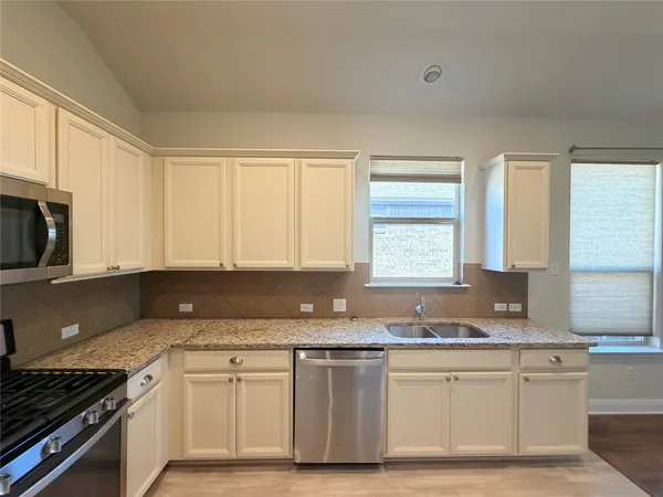 $1,995 | 233 Andele Way, Liberty Hill, TX 78642