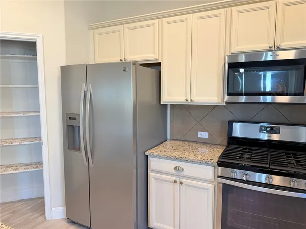 $1,995 | 233 Andele Way, Liberty Hill, TX 78642