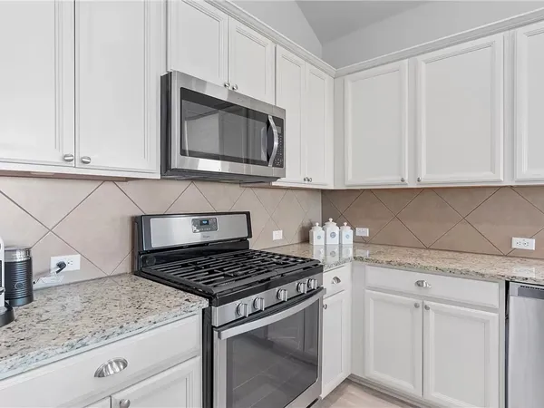 $1,995 | 233 Andele Way, Liberty Hill, TX 78642