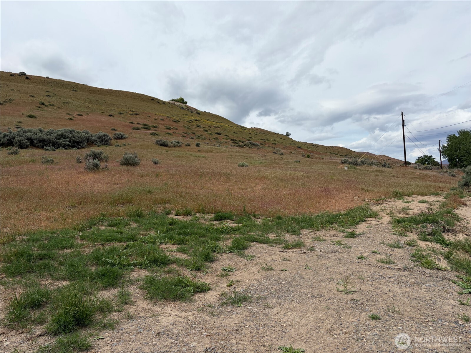 0 Adobe Way Selah, WA 98942 - Photo 4 of 8 a view of mountain